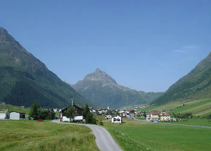 Apart Maurice Galtuer