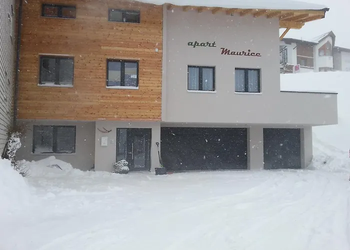 Apart Maurice